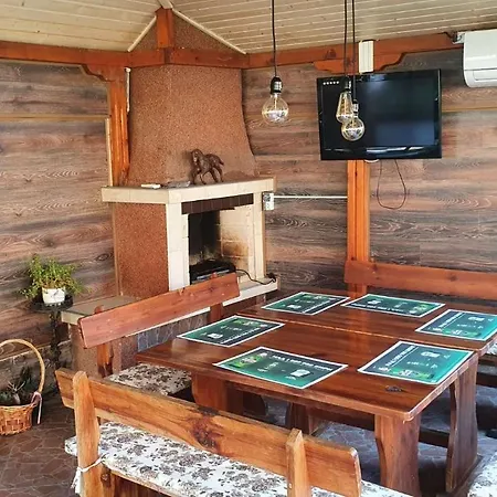 Family Kedara מלון