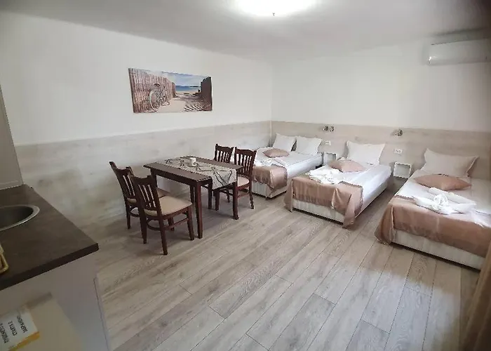 Family Kedara 2* Burgas City