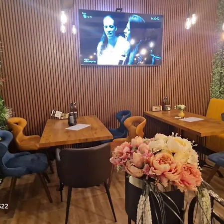 Hotel Family Kedara 2*