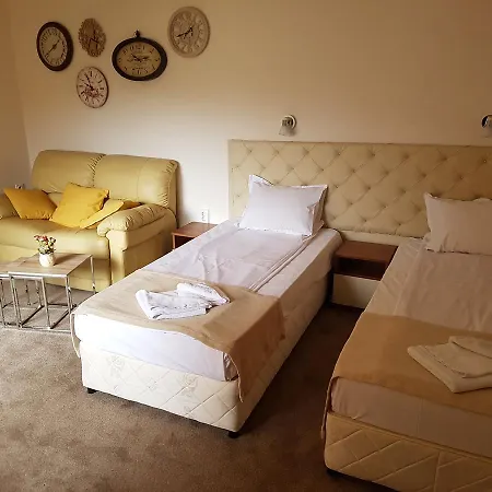 Family Kedara Hotel 2*